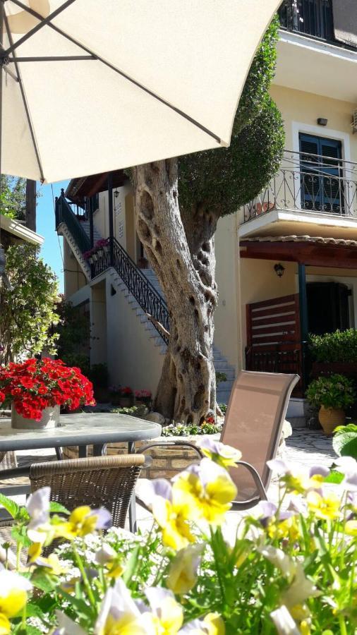 Flowers Studios Benitses  Dış mekan fotoğraf