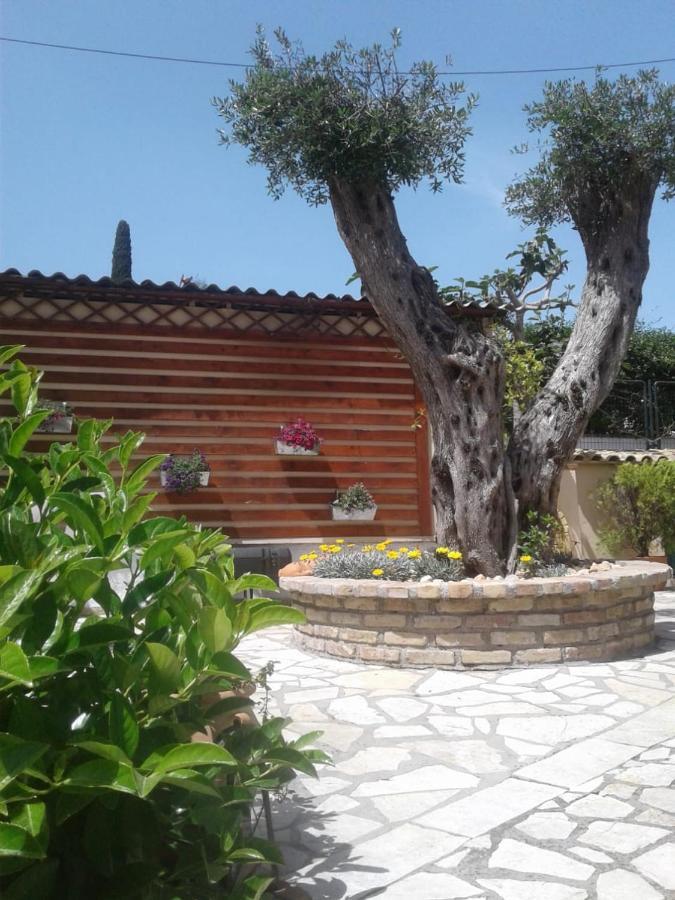 Flowers Studios Benitses  Dış mekan fotoğraf
